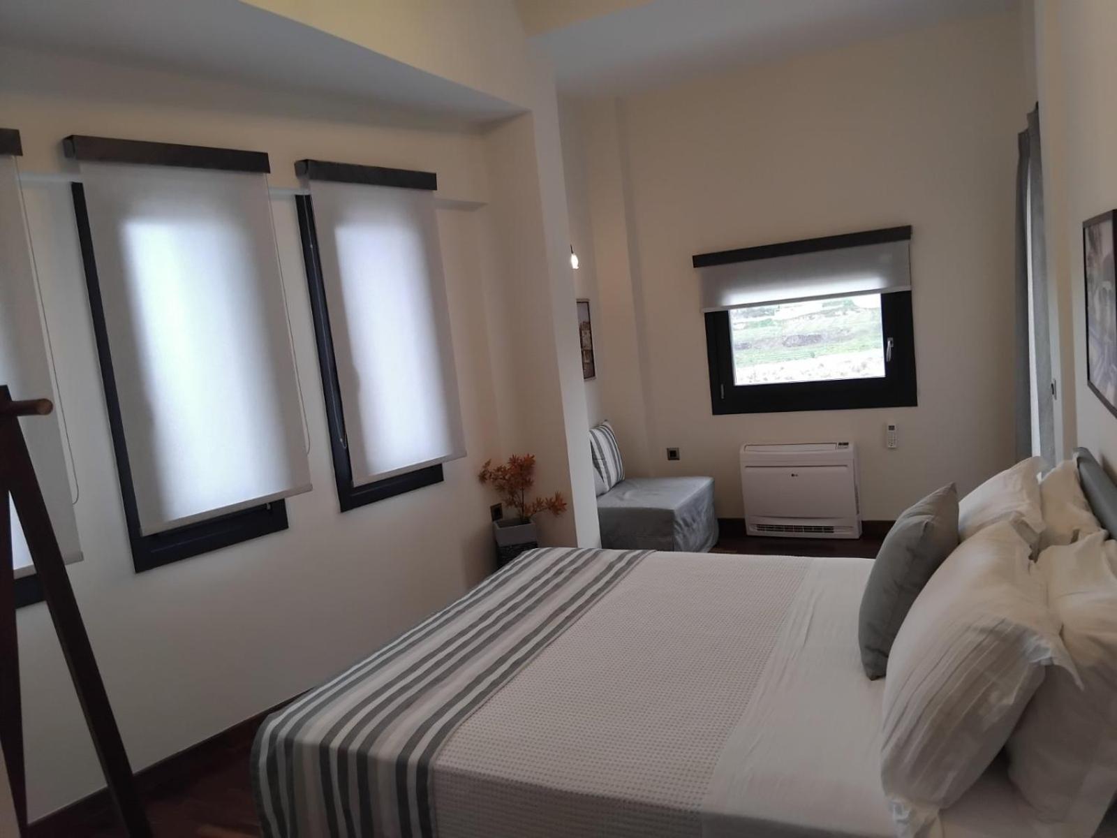 Golden Moments Luxury Stone Villas B Messaria  Bilik gambar